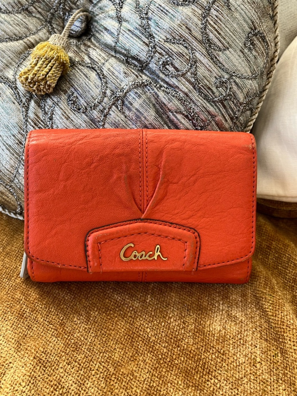 Coach Ashley Pleated Orange 🍊 Leather Compact Wallet with Gold Hardware, GUC - Picture 10 of 12